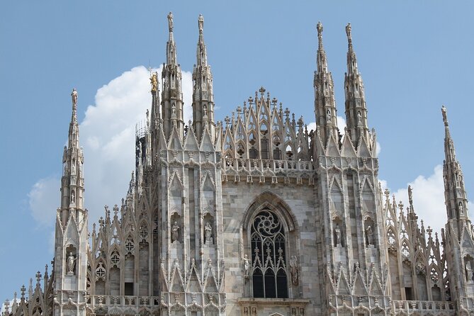 Milan Walking Tour: Explore Top Sights & Hidden Gems - Starting near Montenapoleone