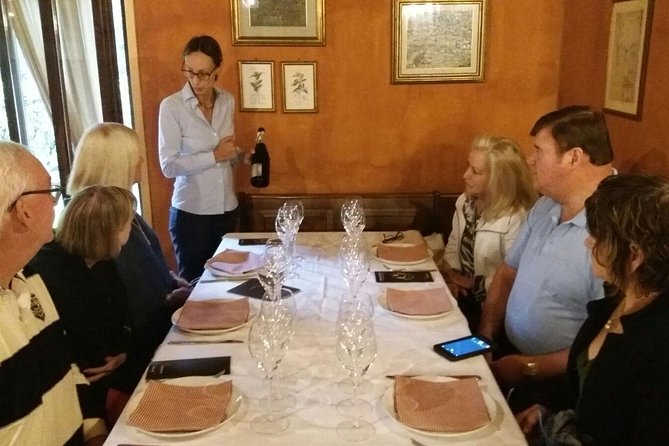 Milan Wine Tasting with Italian Sommelier - How the three-wine tasting unfolds