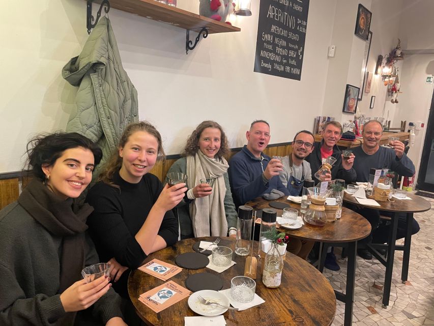 Milano: Degustazione caffè di qualità dalla moka al filtro - The hosts and the small-group mood