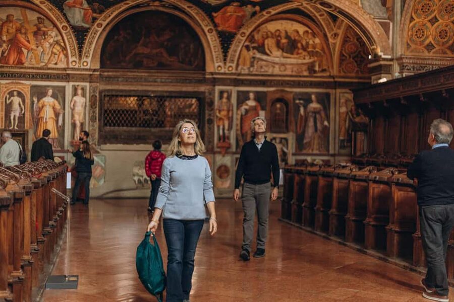 Milano: Highlights Private Tour, Duomo, Castle & Gelato - Galleria Vittorio Emanuele II, where shopping becomes architecture
