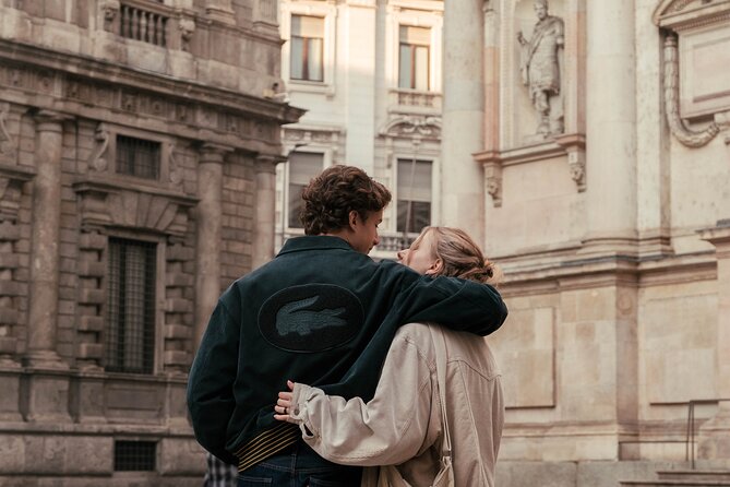 One hour of photo shooting in the center of Milan - Piazza della Scala and Teatro alla Scala