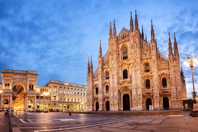 Private 4-Hour Walking Tour of Milan with private official tour guide - Starting at the Duomo and Piazza del Duomo