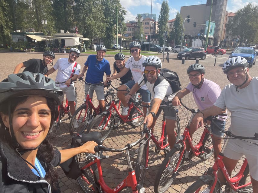 Private Highlights of Milan Bike Tour - Navigli: a canal-side break