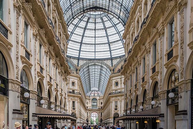 Private Luxury day Transfer from Linate Airport to Milan - Timing, flight changes, and communication