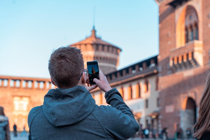 Private Milan Highlights Tour – Iconic Sights & Hidden Gems - Starting in medieval Milan at Piazza Mercanti