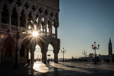 Private Transfer from Milan to Venice with a 2h Stop in Verona