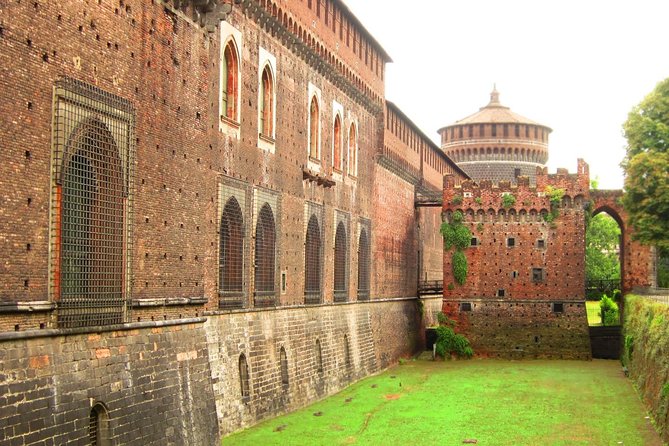 Sforza Castle and Michelangelo's Pietà Rondanini guided experience - Group size, sound, and comfort