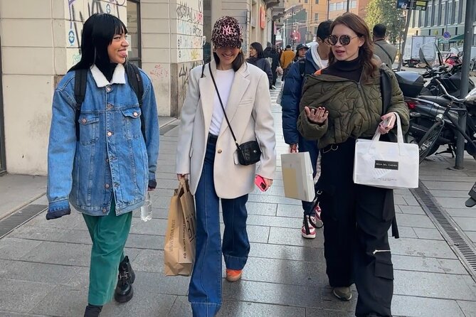 Shopping in Milan with a Fashion Stylist - Coffee near the Duomo comes first