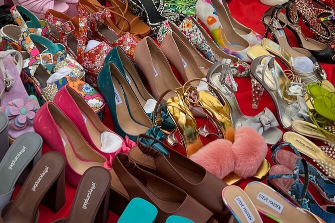 Shopping in Milan with a Fashion Stylist - A walk that finishes in Brera