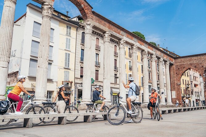 Small-group Milan Highlights e-Bike Tour - The Duomo, Galleria, and La Scala in the city center