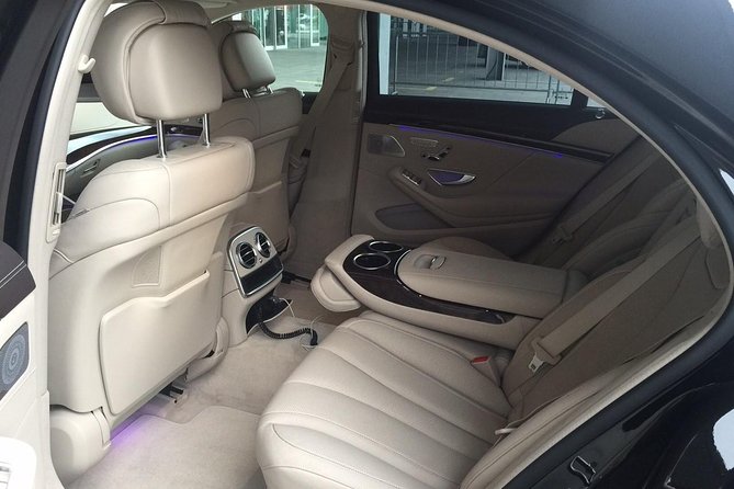 taxi / transfer service to and from airports - A straightforward ride from Milan to the airport