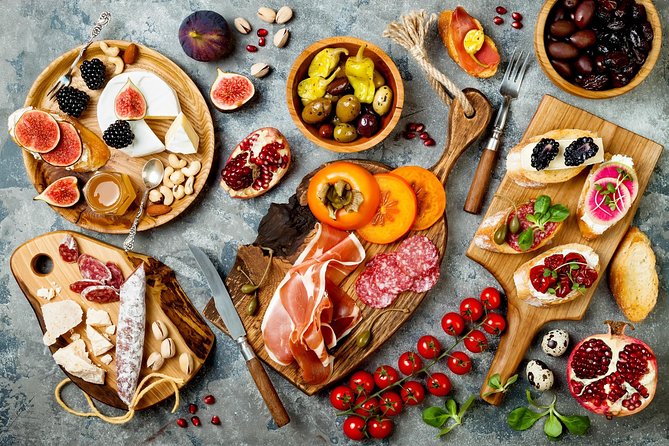 The art of the Italian Aperitivo with a local: Learn & Enjoy in Milan - Why Milan’s aperitivo makes a good food experience