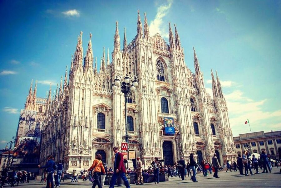 The Last Supper Skip-the-Line Ticket & Milan Tram Tour - A guide-led route with a small group
