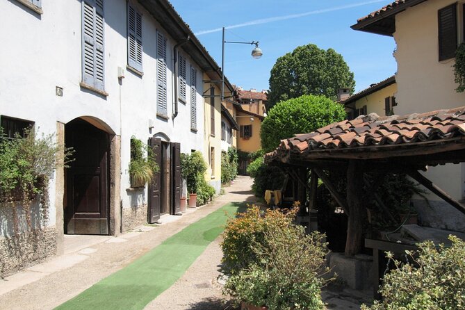 The Magic of Navigli: Self-Guided Puzzle Quest in Milan - Phone Setup and Practical Tips