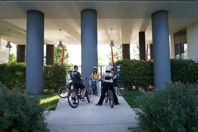 The Milan you don't expect, bike tour with picnic on the lake - Starting at Boscoincittà