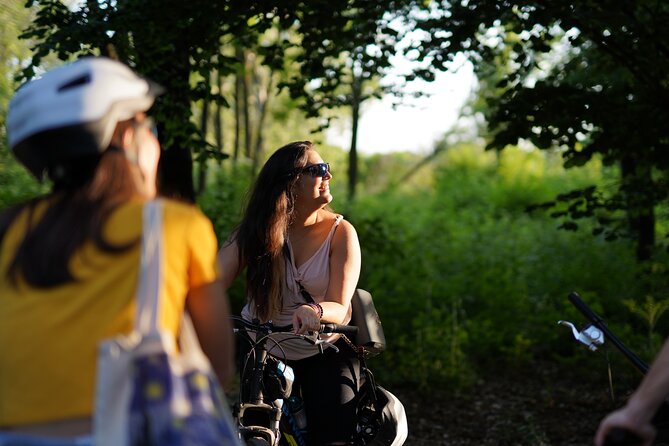 The Milan you don't expect, bike tour with picnic on the lake - How the small group affects the ride