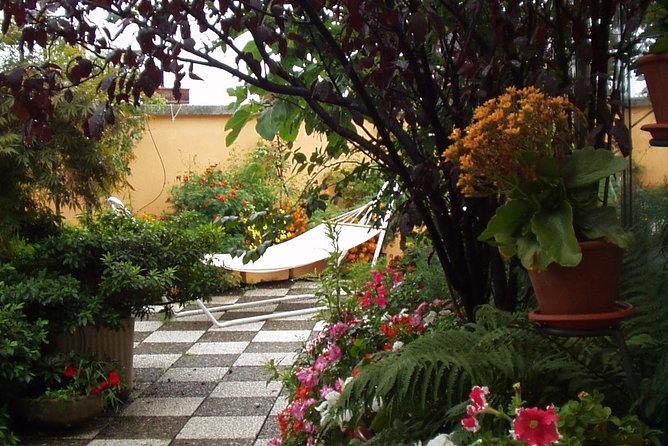 The Secrets to Learn Fresh Pasta and Tiramisù in a Glam Home - Who Will Enjoy This Milan Cooking Class Most?