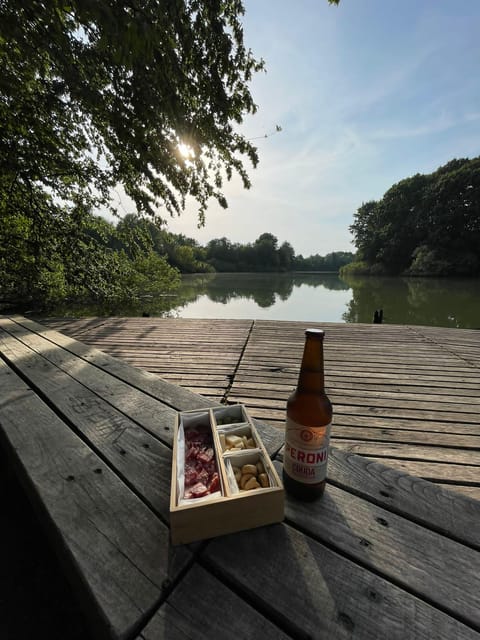 Trekking in the Wood with picnic on the turtles lake - Milan’s woodland surprise at Boscoincittà