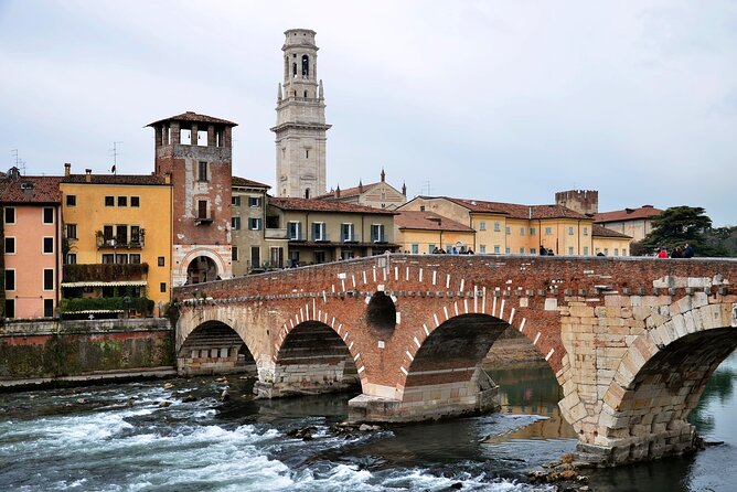 Venice and Verona Full Day Tour by Train from Milan - The guides can make or break the day