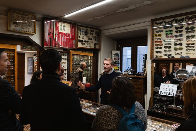 Vintage Shopping Tour in Milan - Designer labels on Via Gian Giacomo Mora