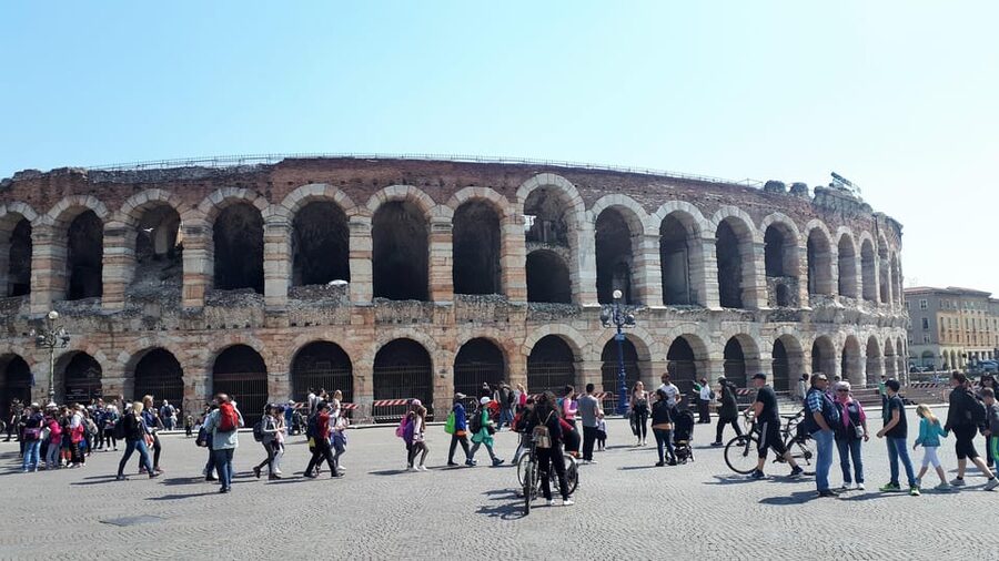 Visit of Verona and Lake Garda. Full day tour from Milan - Key points to know before you book