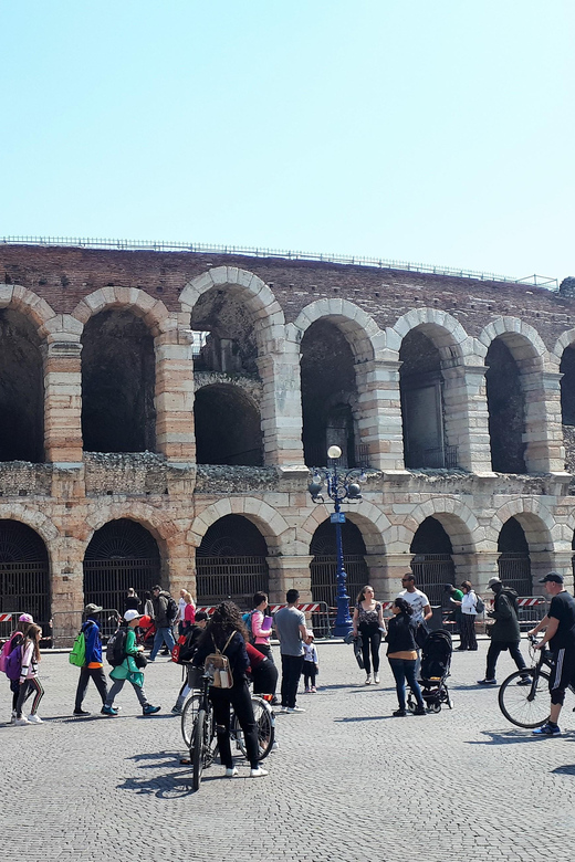 Visit of Verona and Lake Garda. Full day tour from Milan - Verona: romance, Roman stone, and free time