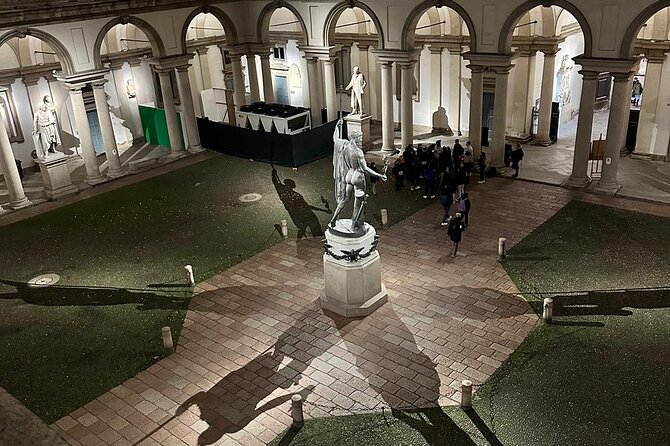 Welcome to Milan: Private Tour of Highlights and Hidden Gems - Sforza Castle and the route’s strong finish