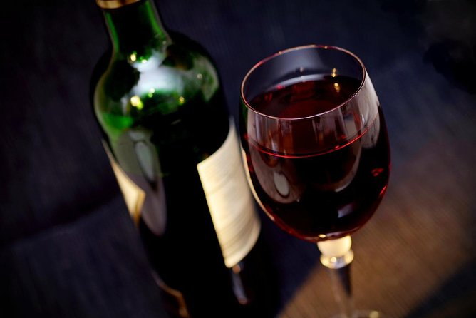 Wine Tasting Experience in Milan City Center - The sommelier-led lesson